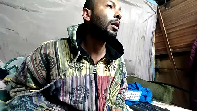 Camodick Adlı Modelin Canlı XXX Sohbeti