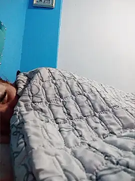 carolinhe26's Live XXX Chat