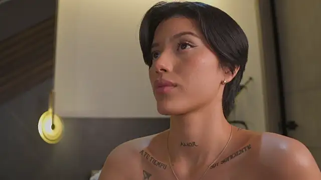 XXX chat uživo modela evamorettii