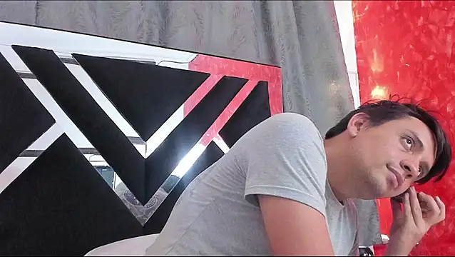 MikeBayers69 – Naživo XXX chat