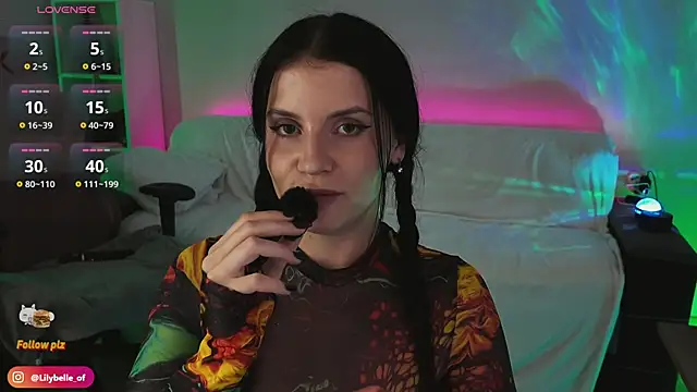 LilyBelleeのライブXXXチャット