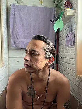 XXX chat uživo modela TranSexualJade95