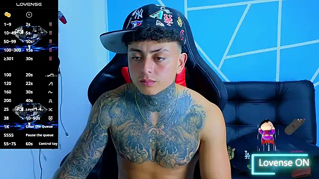 KevinSanchez420 live XXX chat
