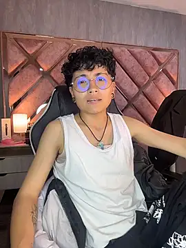 ian_mathias_ live XXX chat