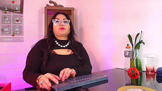 EllenaBoobs_'s Live XXX Chat