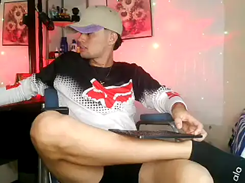 Chat +18 de ALESSANDROX1204 ao vivo