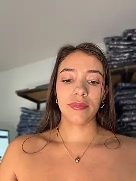 Chat XXX en directo de Hall_16