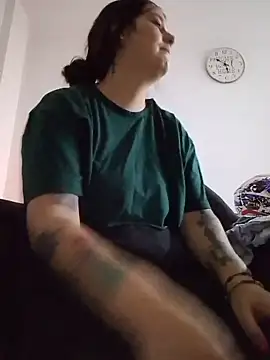 Fernandar2025's Live XXX Chat