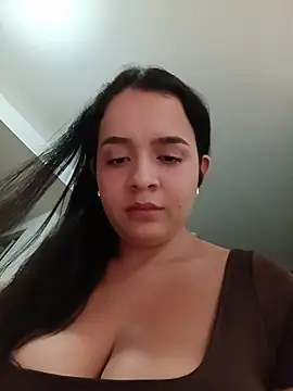 Chat +18 de Julieth_hot-69 ao vivo