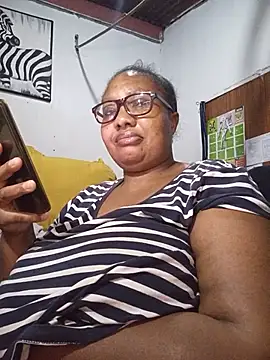 YELLOW_BONE Live XXX-chat