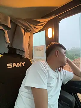 yangloc 现场XXX聊天