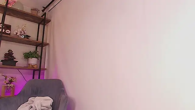 Sassy--Girl Chat XXX in diretta