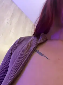 Cherry_CharlotteeのライブXXXチャット