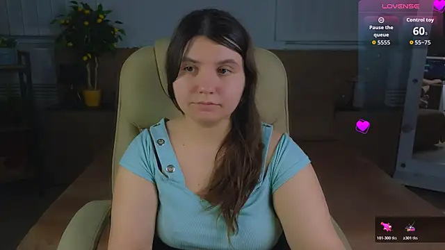 Viola__Shy Chat XXX in diretta