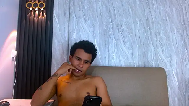 Chat XXX ao vivo de Brandon_Mark_