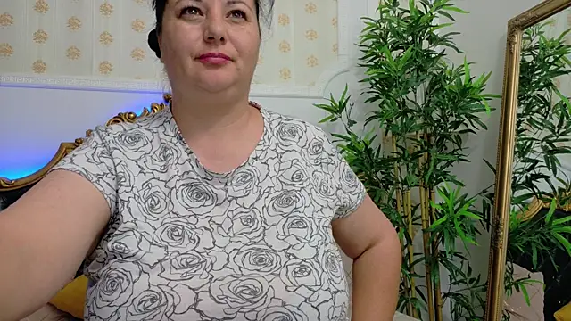 Chat +18 de Alesha_XO ao vivo