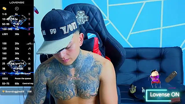KevinSanchez420 live XXX chat