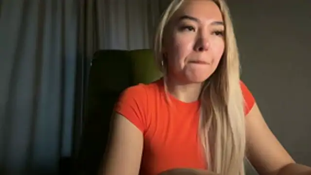 Chat +18 de Cirelia ao vivo