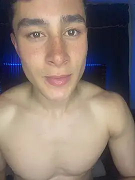 AustinJones_ XXX чат на живо