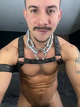 Chat +18 de lazzon_bastion ao vivo