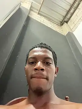 Chat +18 de KingJack25cm ao vivo