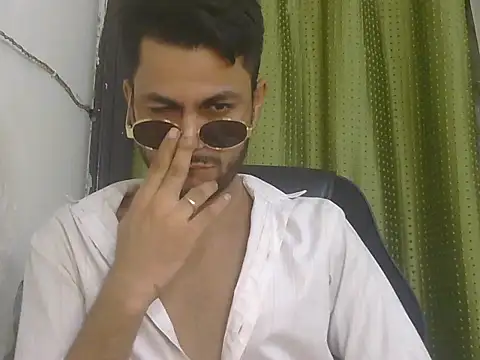 Stubborndesiboy – Live XXX-chat