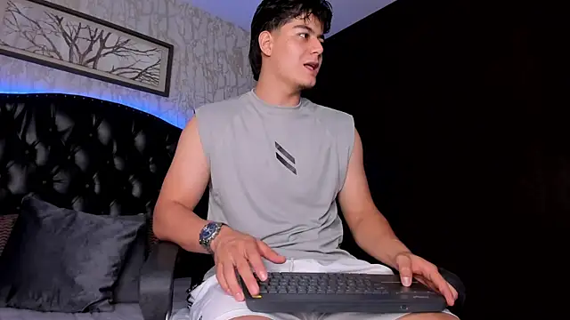 MaxCruz_ Live XXX-chat