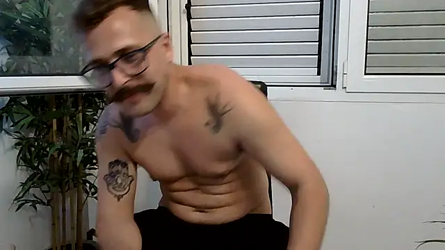 Chat XXX en directo de yanick931