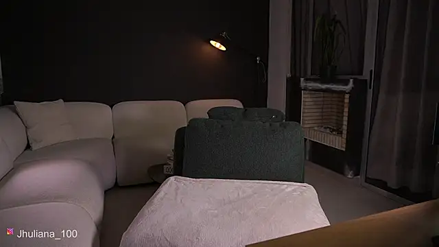 paulacora100のライブXXXチャット