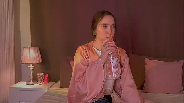 צ'אט XXX בשידור חי של Suzaneey