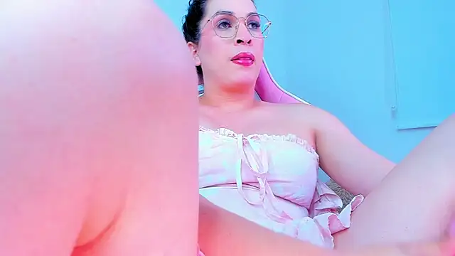 Ariana_f 即時 XXX 聊天