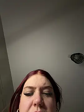 XXX chat uživo modela CurvyGirlMyla