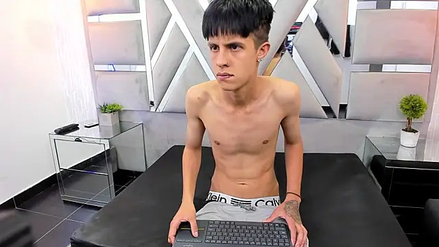 MikeHunteer Live XXX-Chat