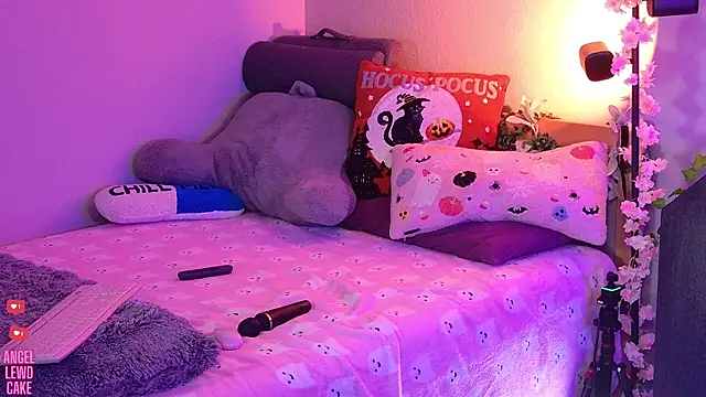 Angel-Lewd-Cake's Live XXX Chat