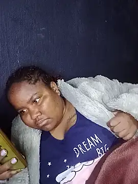 XXX chat uživo modela ChubbyMidgetxxx19