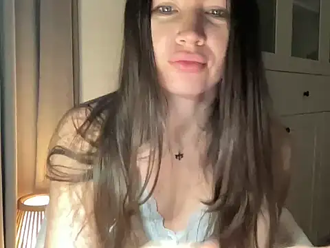 צ'אט XXX בשידור חי של Vionelake