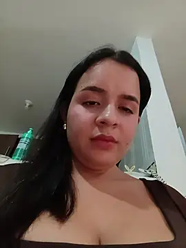 Julieth_hot-69's Live XXX Chat