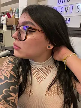 Lummii_ Adlı Modelin Canlı XXX Sohbeti