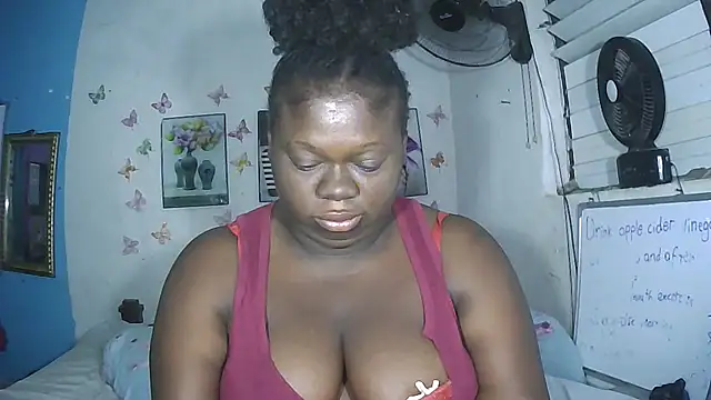 SherBunnyBoo87 élő XXX-chatje