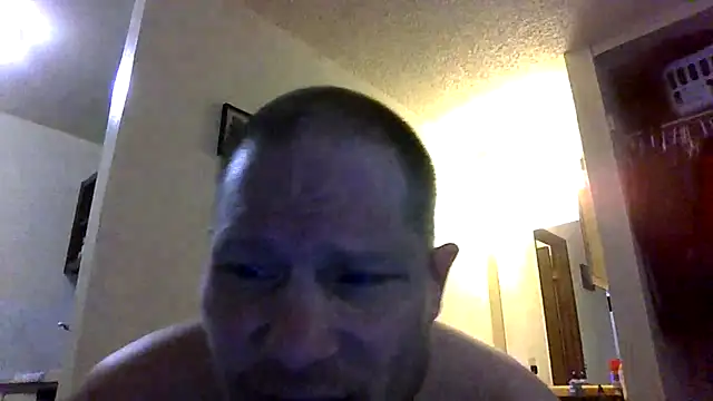 Alwayshard421 Show in webcam