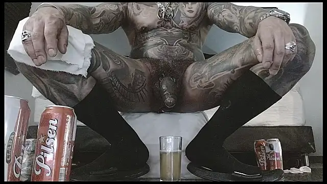 danilog515 élő XXX-chatje