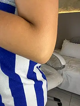Chat XXX en directo de SofiaThonsonn