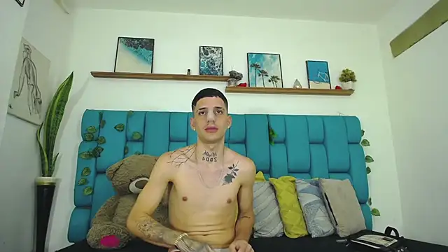 Živý XXX chat MaxHornyLatin