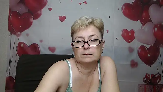 دردشة EmiliaGree الجنسية المباشرة