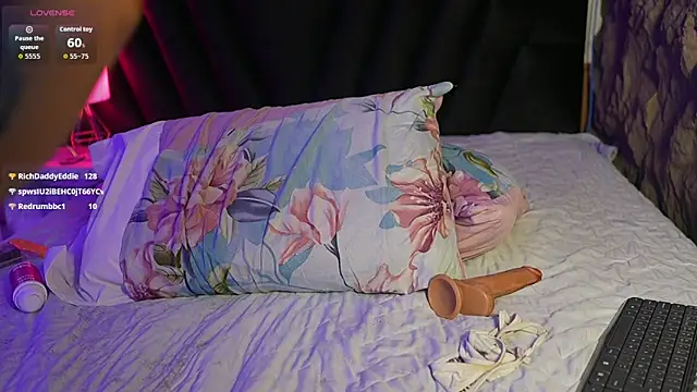 cattaleeyaa Adlı Modelin Canlı XXX Sohbeti