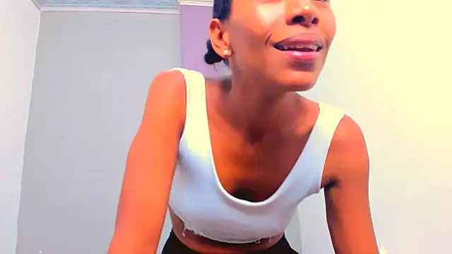 monserrath_bitch_naughty Adlı Modelin Canlı XXX Sohbeti