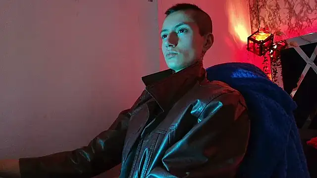 Fieramadame Adlı Modelin Canlı XXX Sohbeti