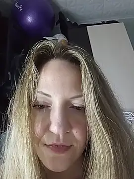 KattyLuuu Adlı Modelin Canlı XXX Sohbeti