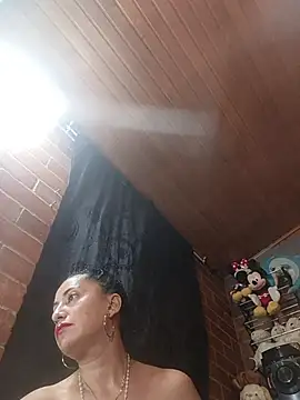 Alexandrina Adlı Modelin Canlı XXX Sohbeti