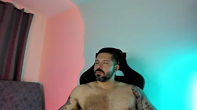 Živý XXX chat Pierre_Vidal